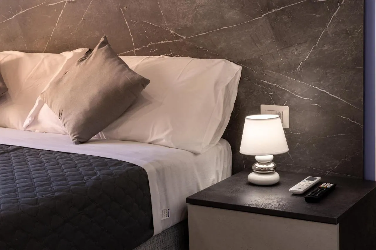 Partenope Guest House Naples Bed & Breakfast